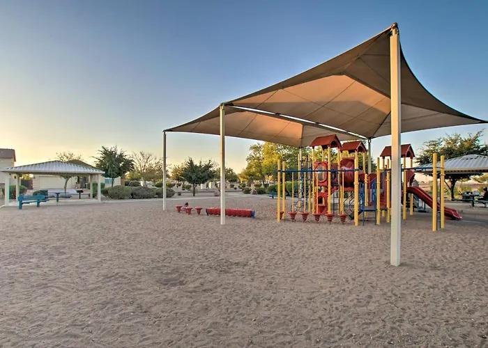 Backyard Oasis: Updated San Tan Valley Escape Holiday home Magma