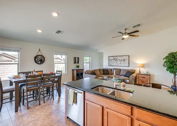 Holiday home Backyard Oasis: Updated San Tan Valley Escape Magma