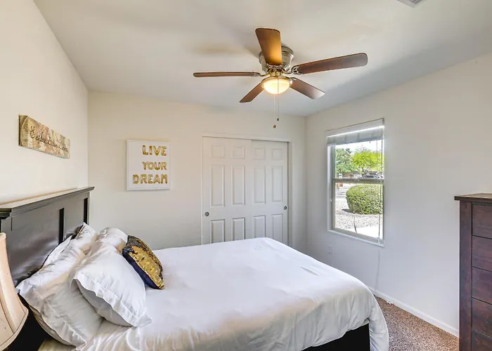 Holiday home Backyard Oasis: Updated San Tan Valley Escape *