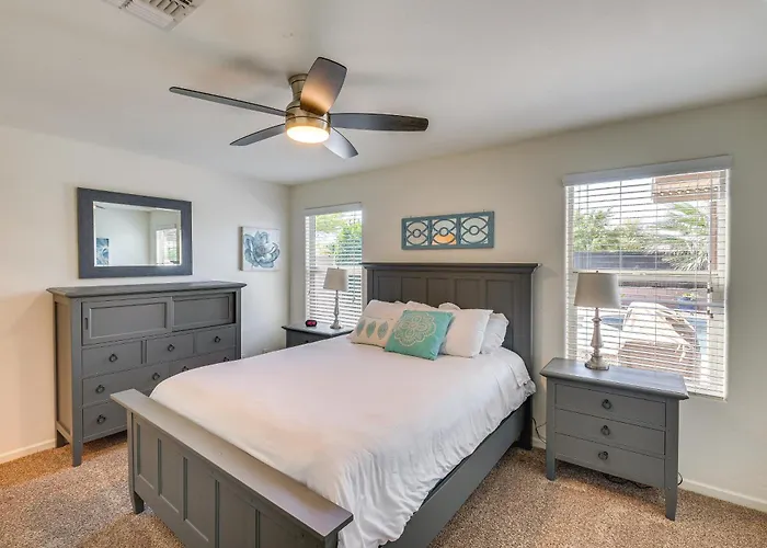 Backyard Oasis: Updated San Tan Valley Escape *