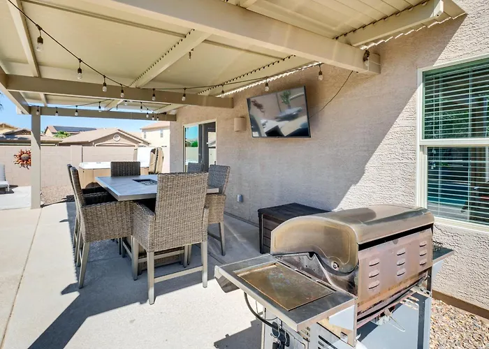Holiday home Backyard Oasis: Updated San Tan Valley Escape Magma